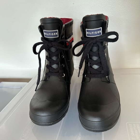 Tommy Hilfiger Ankle High Lace Up Rain Boots Size 9 - Picture 5 of 14